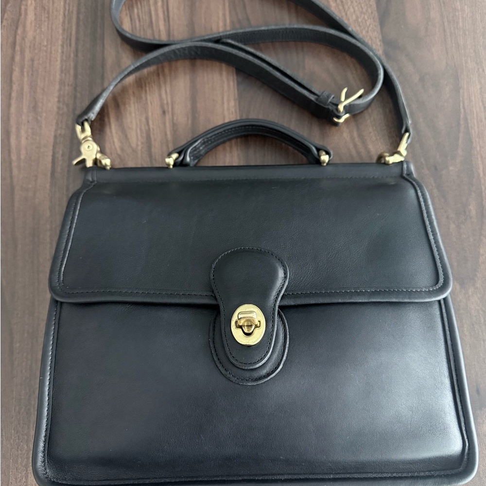 Vintage Coach Willis 9927 in Black with Brass Hardware